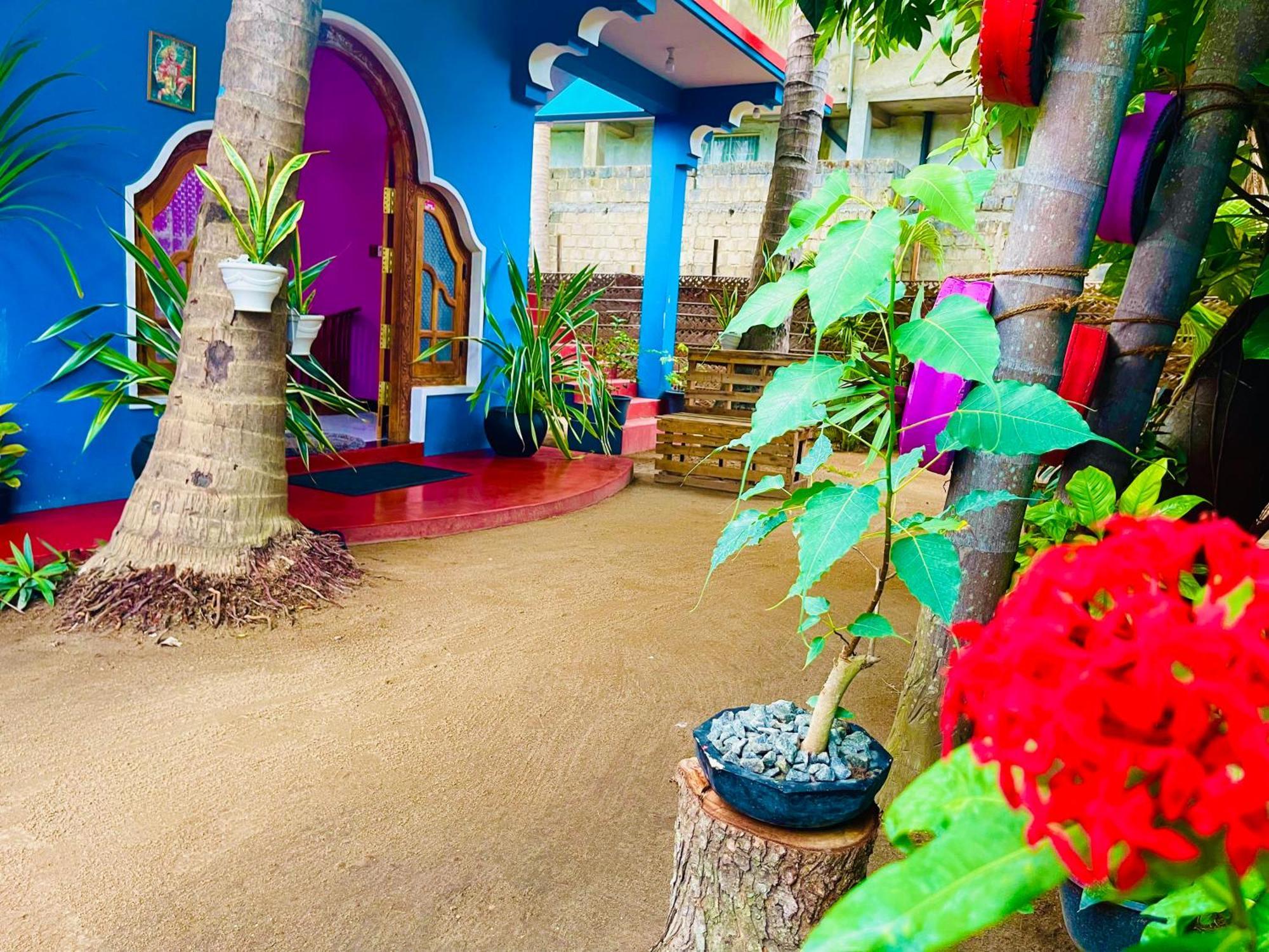 Hema Holiday Villa Triquinimale Exterior foto